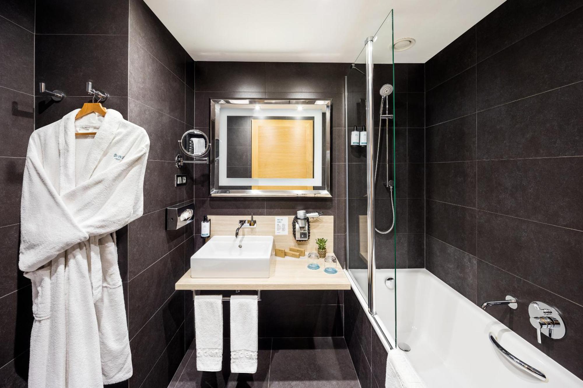 Отель Occidental Praha Five Экстерьер фото