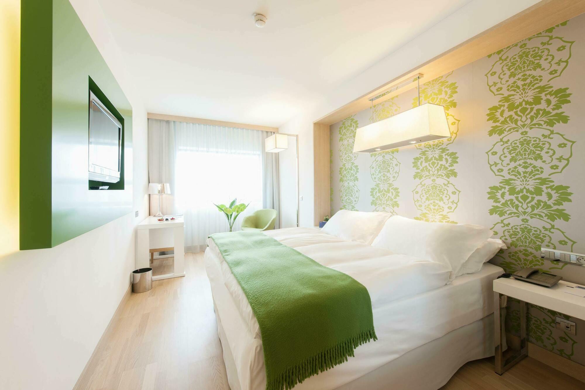 Отель Occidental Praha Five Номер фото